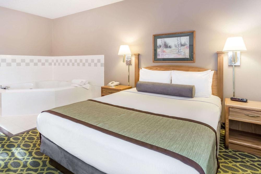 Days Inn & Suites By Wyndham Madison Zewnętrze zdjęcie