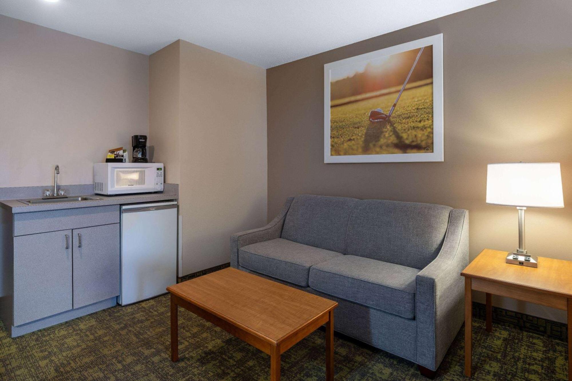 Days Inn & Suites By Wyndham Madison Zewnętrze zdjęcie