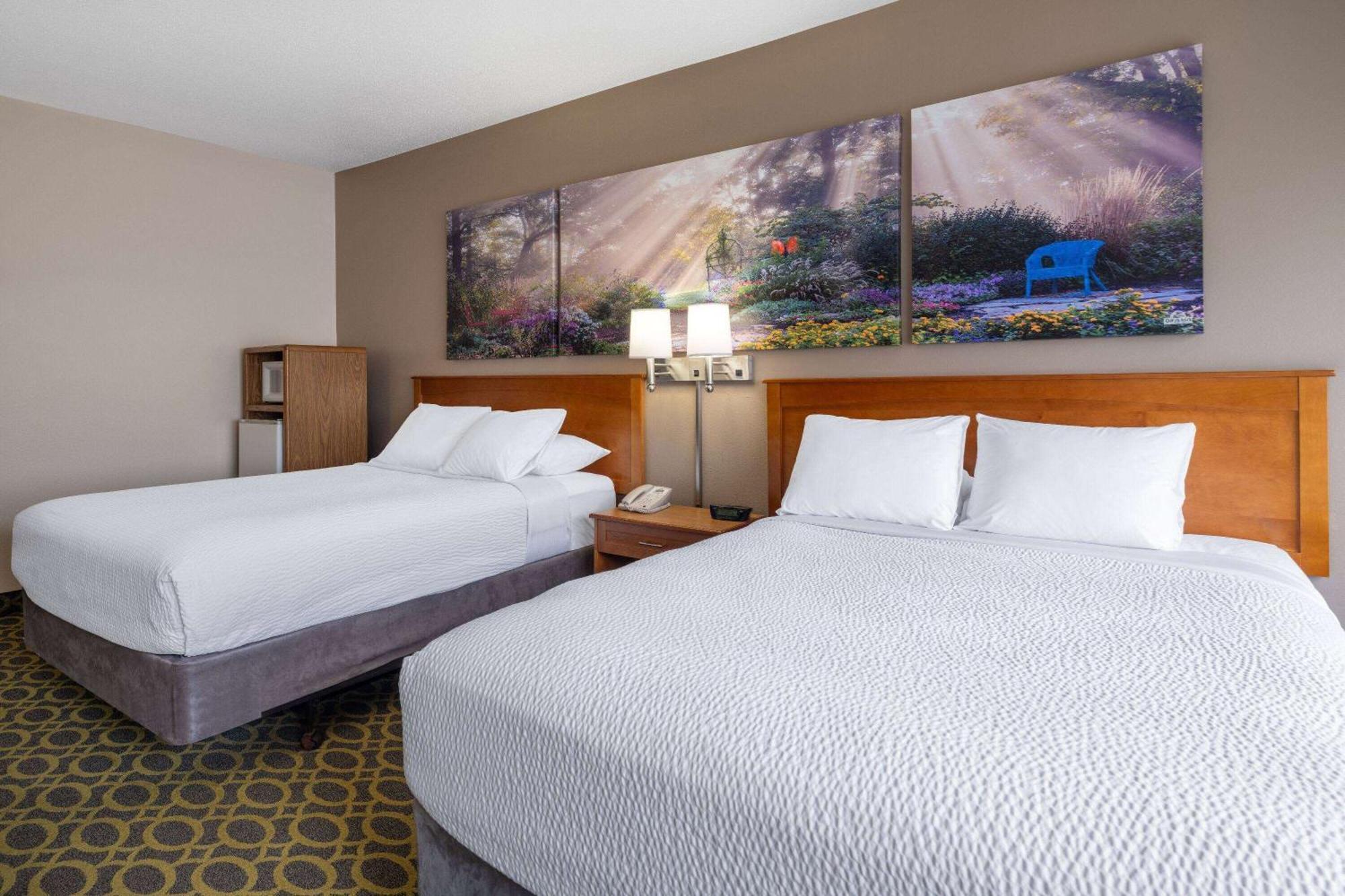 Days Inn & Suites By Wyndham Madison Zewnętrze zdjęcie