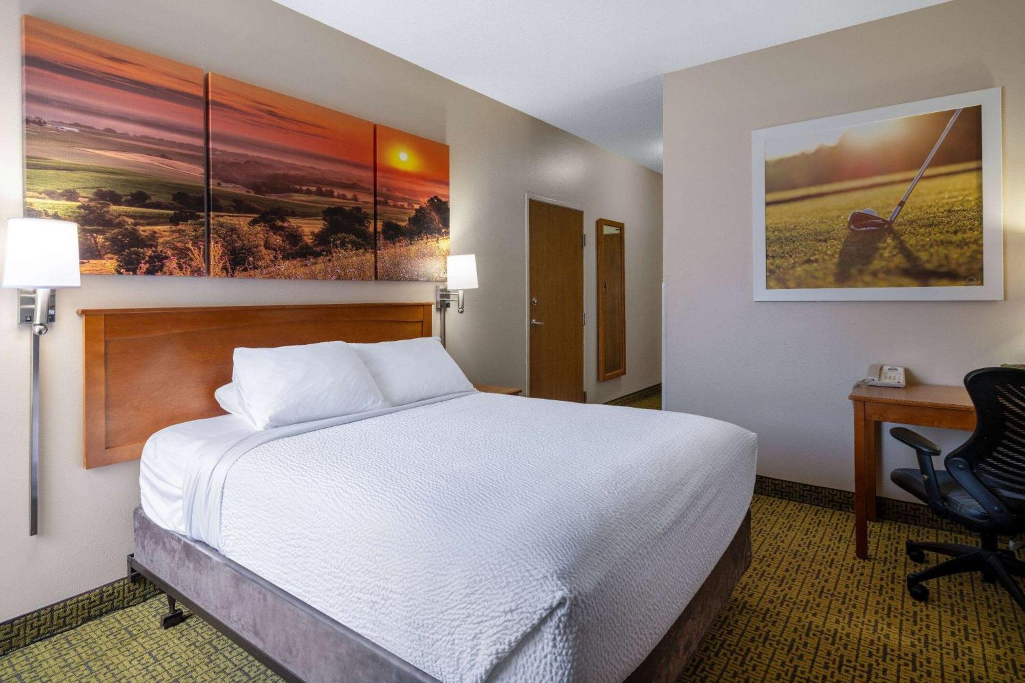 Days Inn & Suites By Wyndham Madison Zewnętrze zdjęcie